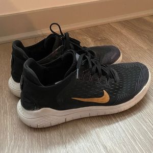 NIKE FREE sneakers in great condition!